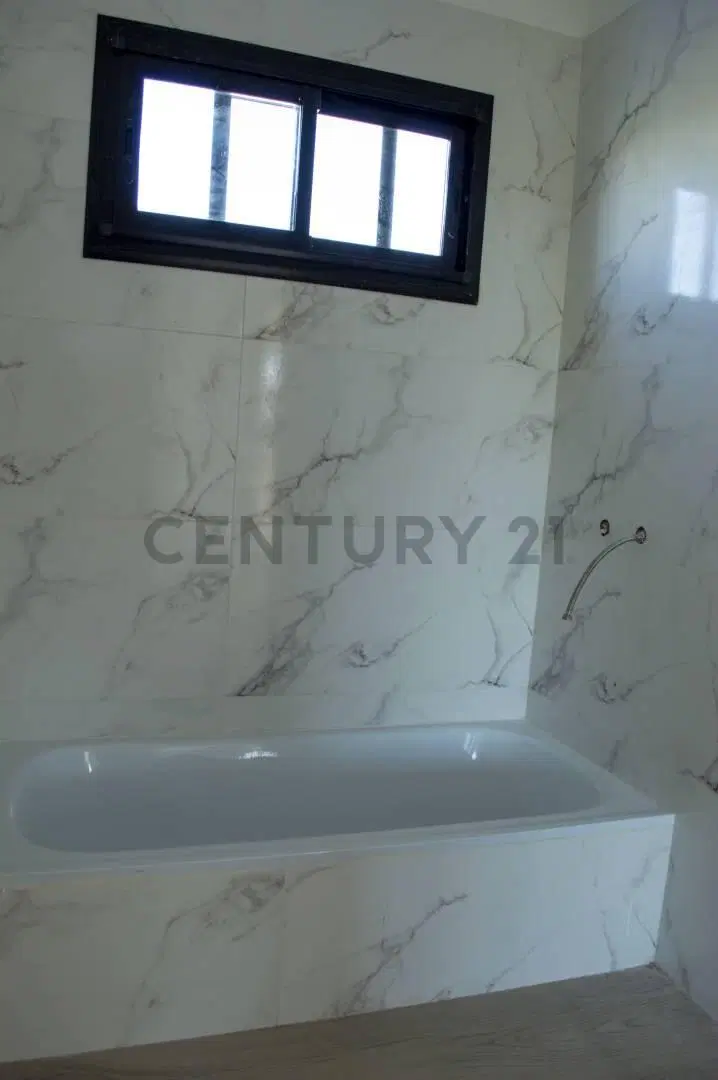 VENTA CASA 5 AMBIENTES BARRIO CERRADO EL CANTÓN MASCHWITZ PILETA VISTA AL LAGO 4