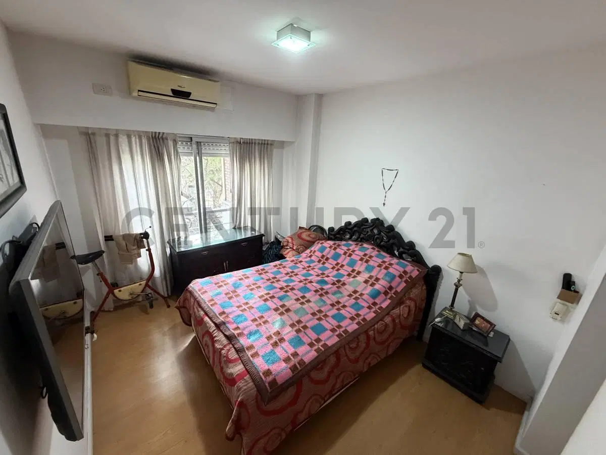 DEPARTAMENTO  3 AMBIENTES VENTA CABALLITO NORTE AL FRENTE CON DOBLE COCHERA 4