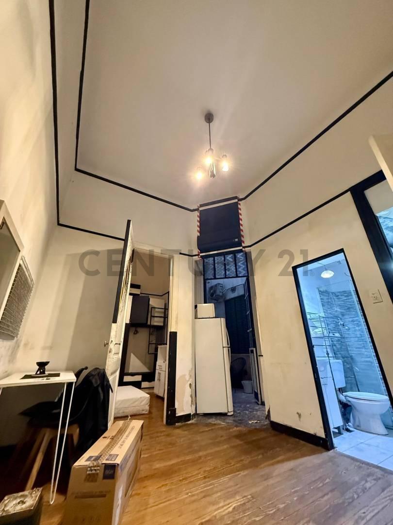 Foto de VENTA DEPARTAMENTO 2 AMBIENTES BALVANERA PATIO, imagen 2