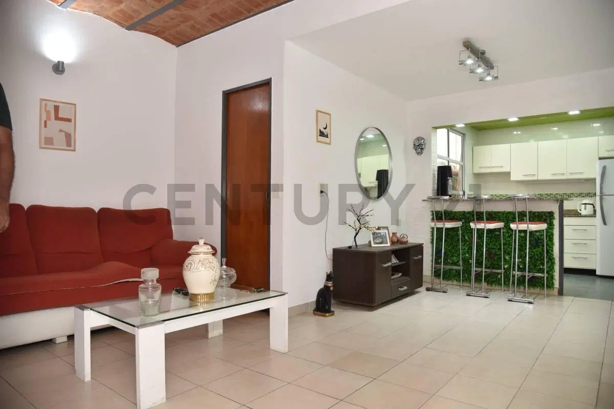 Venta PH 2 ambientes con cochera y patio Villa Real – Sin expensas 4