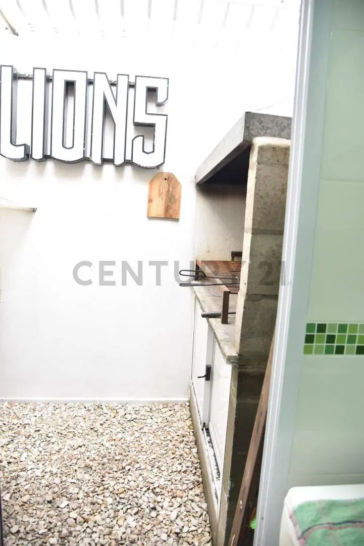 Venta PH 2 ambientes con cochera y patio Villa Real – Sin expensas 5