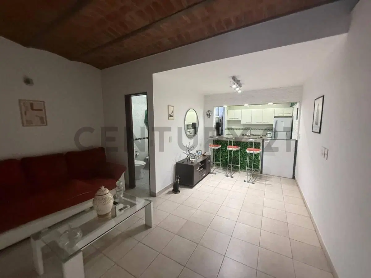 Venta PH 2 ambientes con cochera y patio Villa Real – Sin expensas 3