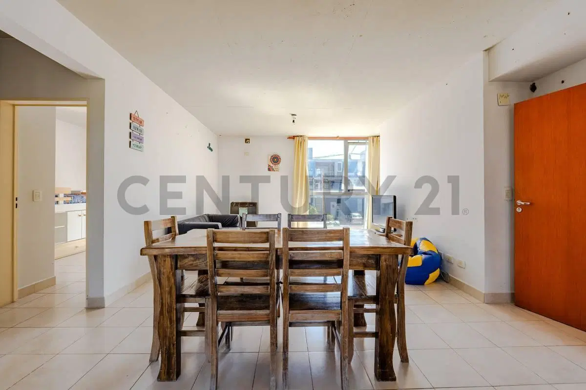 VENTA DEPARTAMENTO 4 AMBIENTES ITUZAINGO 2