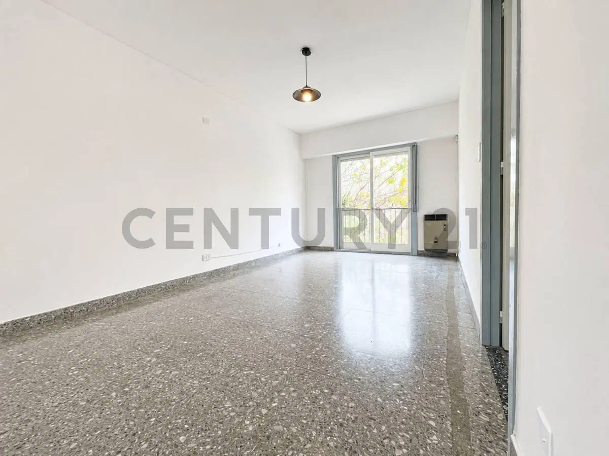 VENTA DEPARTAMENTO TRES AMBIENTES CASTELAR NORTE TERRAZA 2