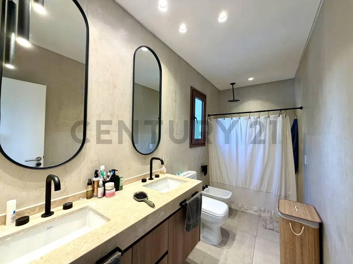 Venta de casa en Parque Leloir, Ituzaingo, GBA Oeste 5