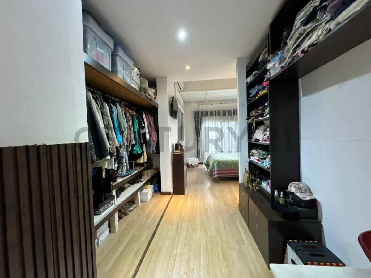 CASA EN VENTA 4 AMBIENTES EN EL HARAS MIRYAM , PARQUE LELOIR , APTA CREDITO 5