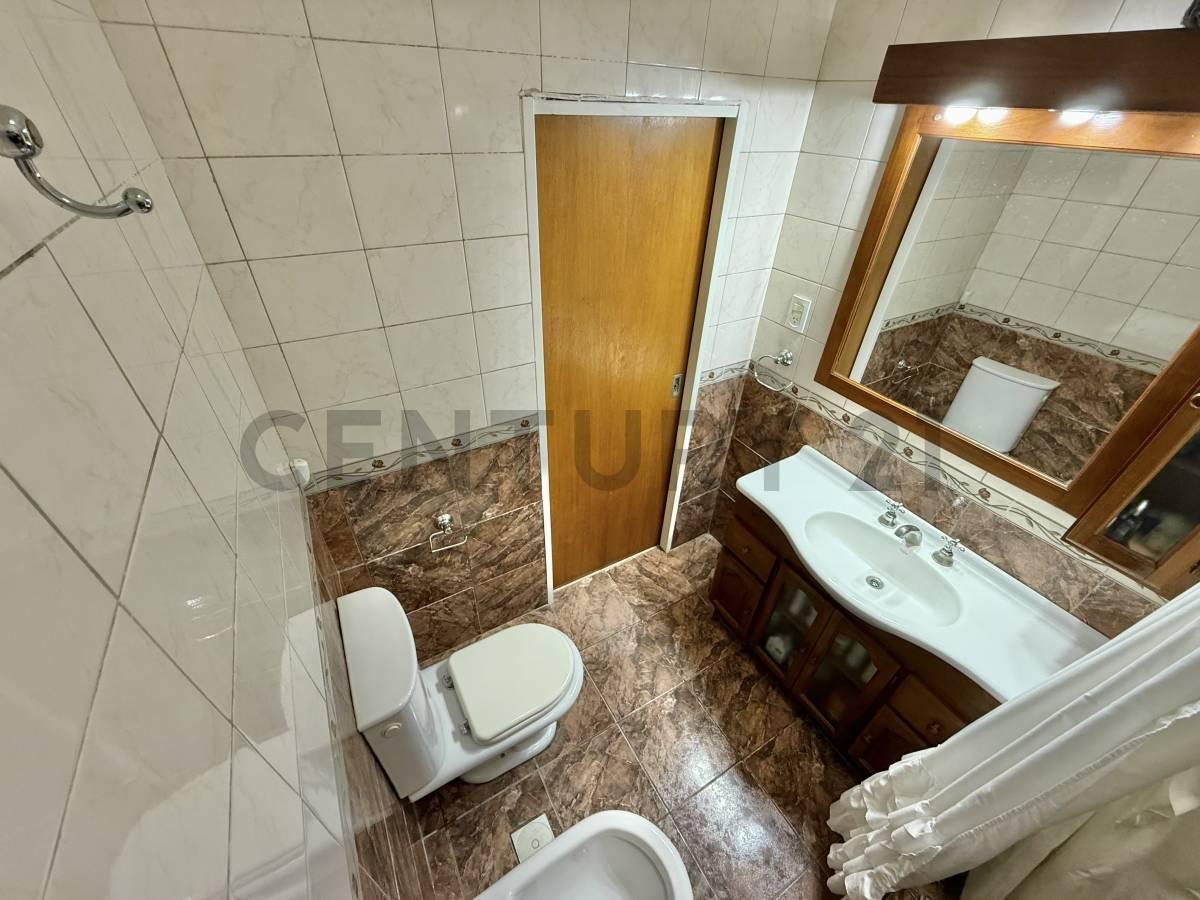Foto de Venta Casa Parque Leloir Ituzaingó 3 ambientes Excelente Ubicación, imagen 3