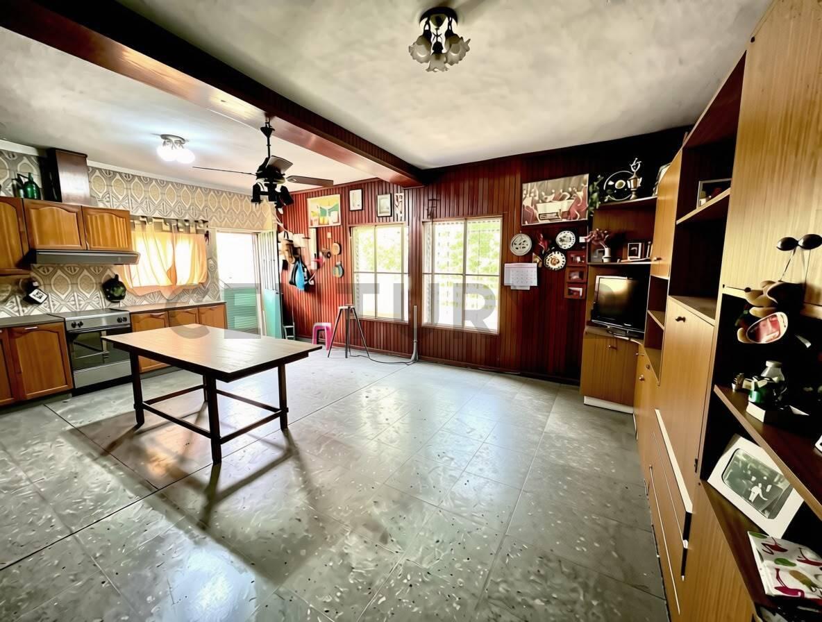 Foto de VENTA CASA 5 AMBIENTES CON COCHERA POMPEYA, imagen 5