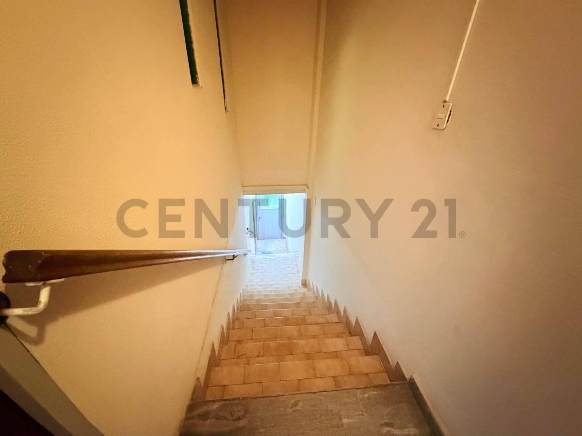 Foto de VENTA PROPIEDAD MULTIFAMILIAR CON 2 PH Y LOCAL EN RAMOS MEJIA, imagen 3