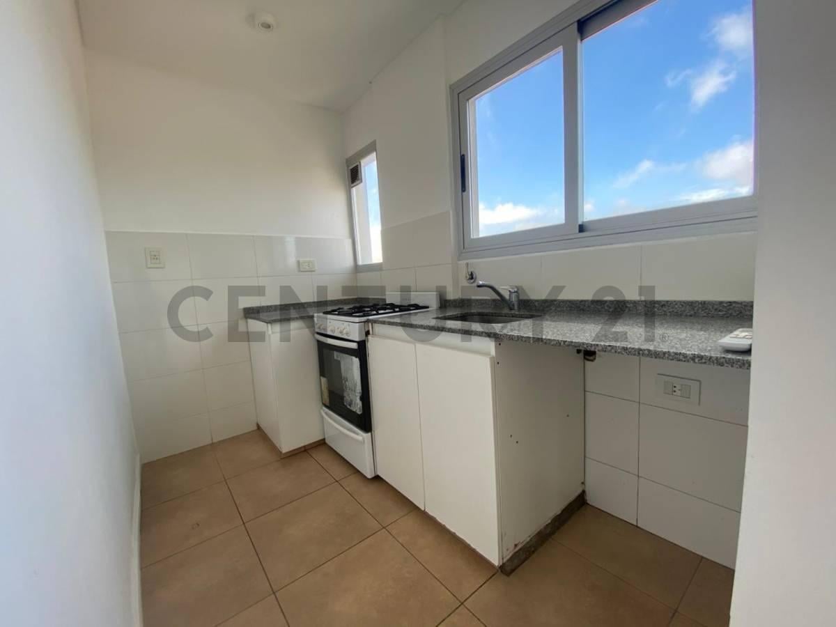 Foto de ALQUILER SEMIPISO 2 AMBIENTES CON COCHERA ITUZAINGO NORTE, imagen 5