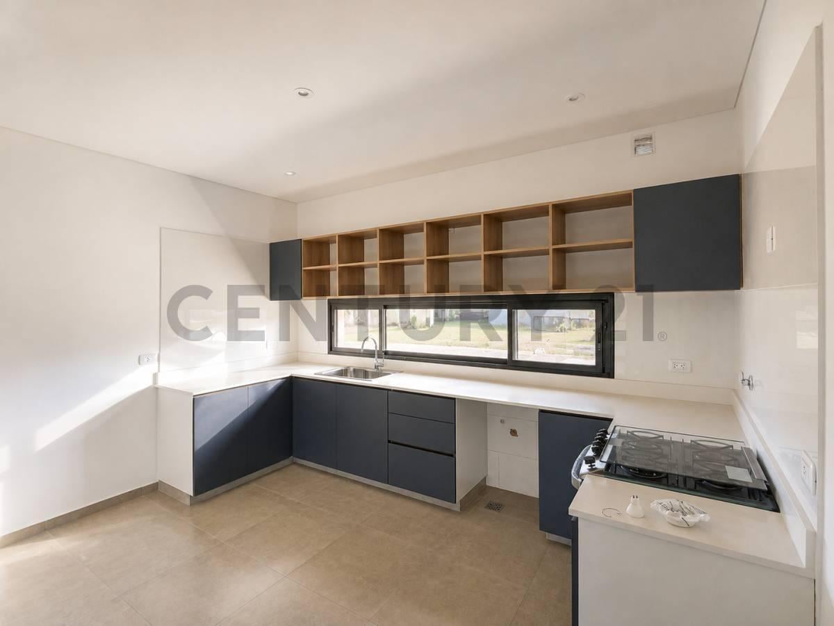 Foto de VENTA CASA 5 AMBIENTES UNA PLANTA VISTA AL AGUA EL CANTÓN ESCOBAR, imagen 4