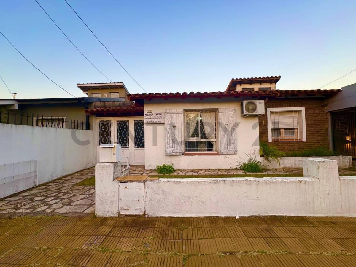 Foto de VENTA CASA- 4 AMBIENTES -BARRIO AERONÁUTICO- ITUZAINGÓ, imagen 1