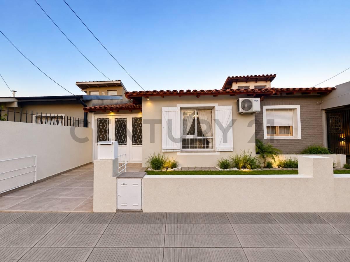 Foto de VENTA CASA- 4 AMBIENTES -BARRIO AERONÁUTICO- ITUZAINGÓ, imagen 2