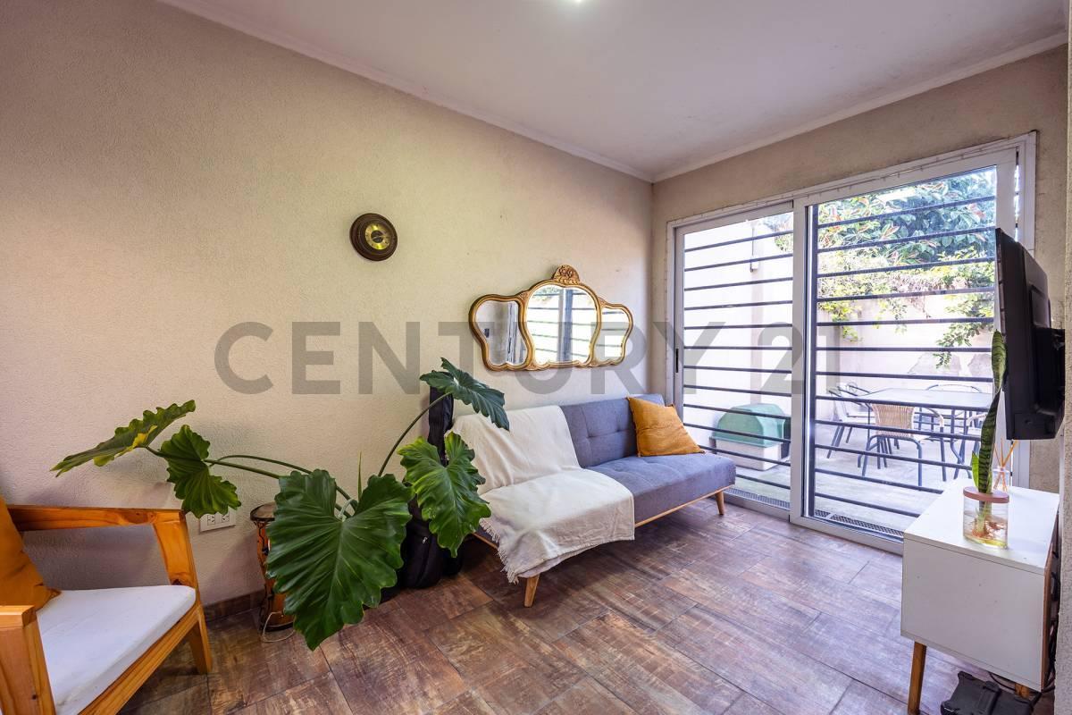 Foto de Venta PH Merlo Sur MUY LUMINOSO y GRAN PATIO, imagen 1