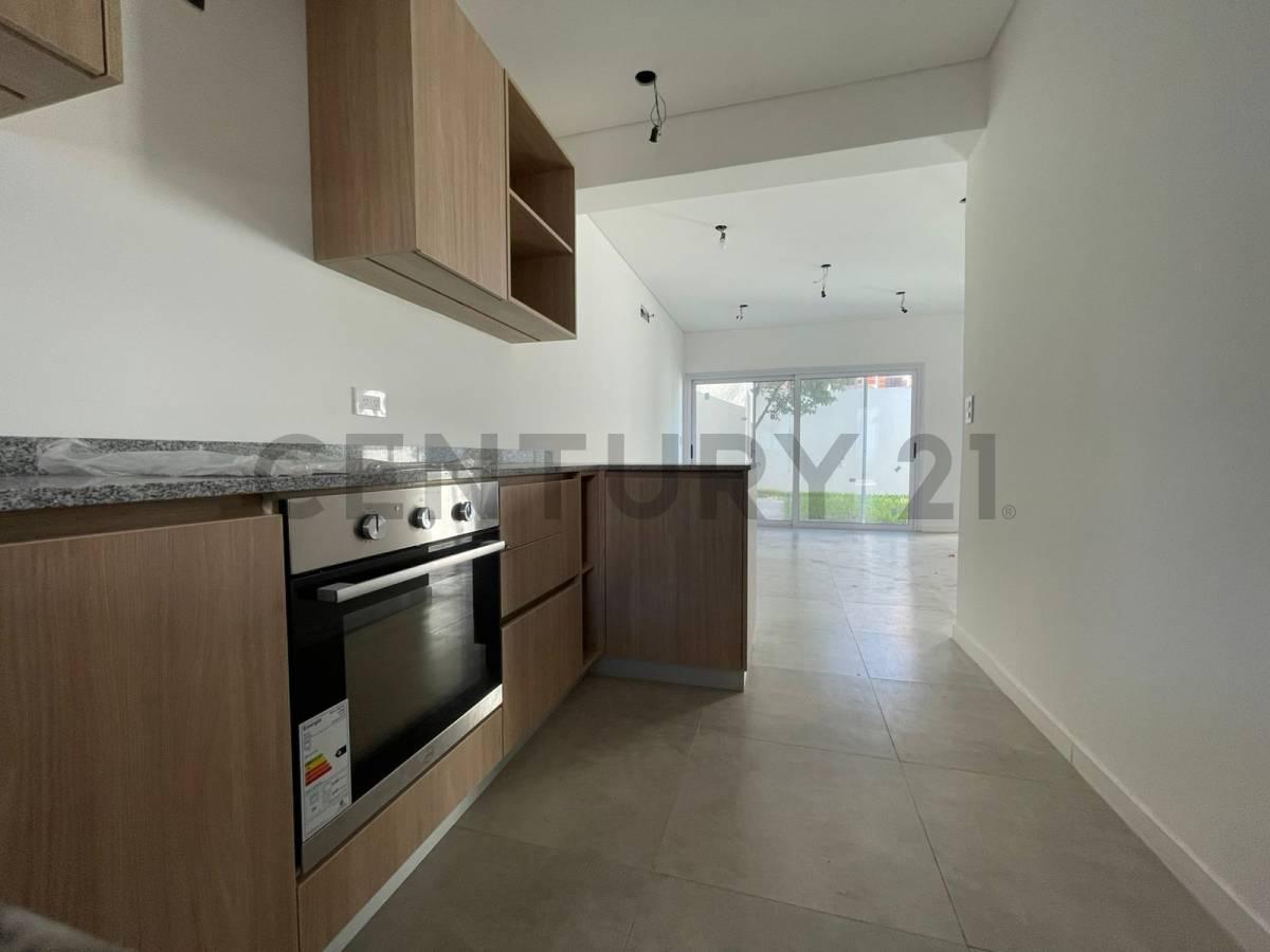 Foto de VENTA Triplex 4 ambientes a estrenar en Parque Leloir, imagen 3