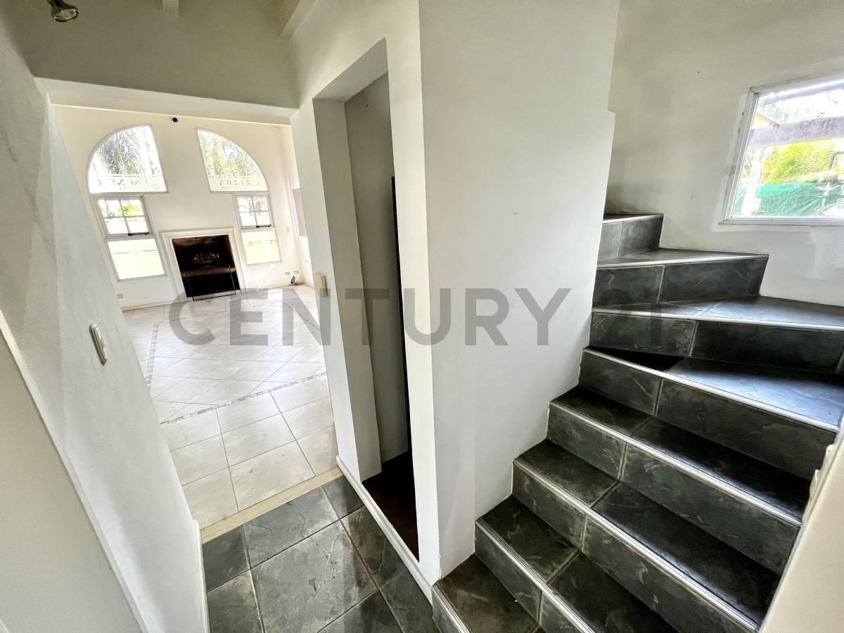 Foto de VENTA OFICINA LOCAL PARQUE LELOIR AMPLIO LOTE, imagen 5