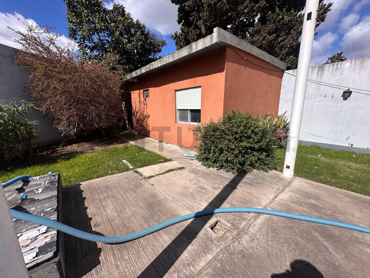 Foto de CASA EN VENTA 6 AMBIENTES CON JARDIN , PATIO , PILETA , SUITE EN DON, imagen 5