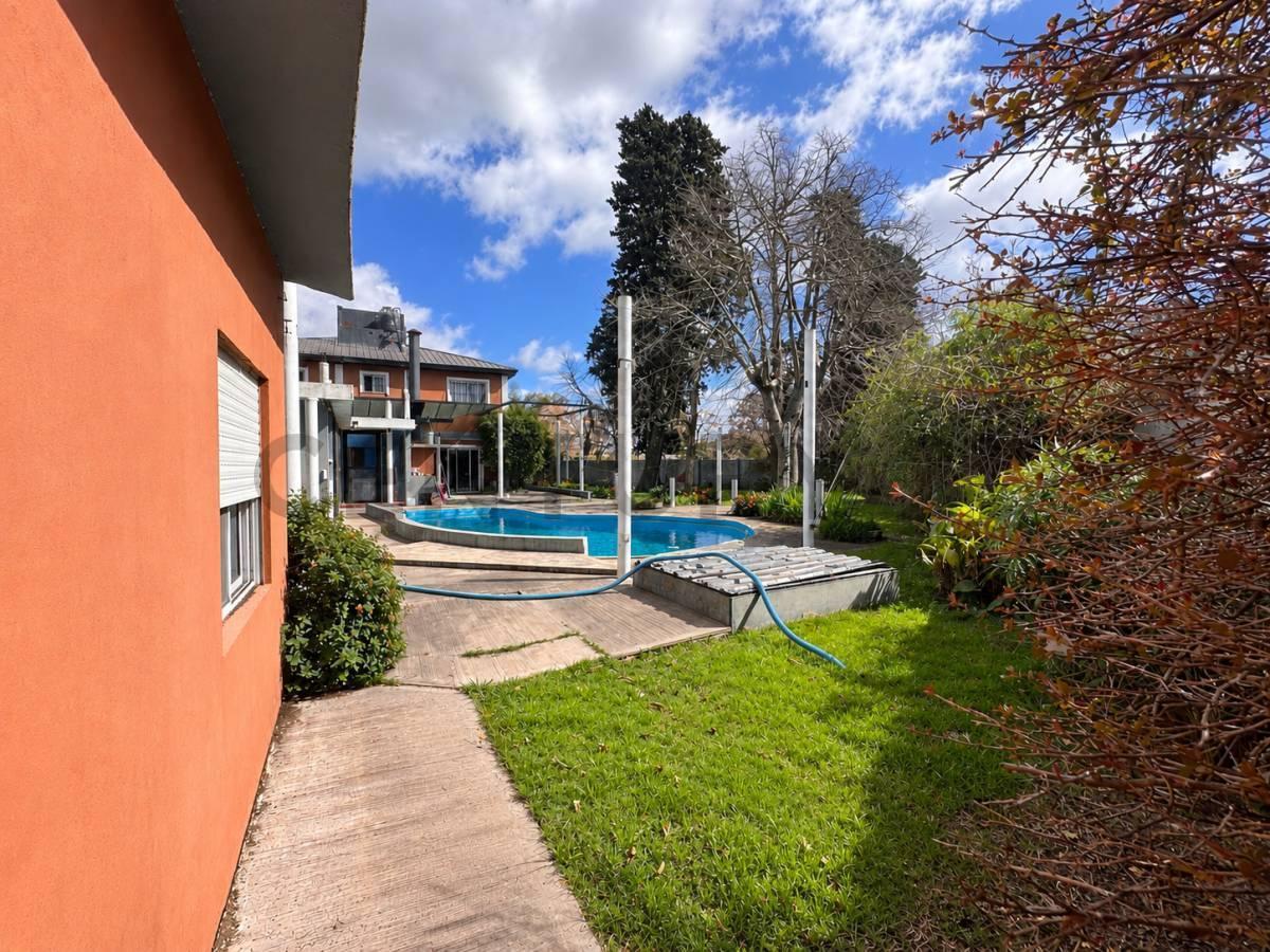 Foto de CASA EN VENTA 6 AMBIENTES CON JARDIN , PATIO , PILETA , SUITE EN DON, imagen 4