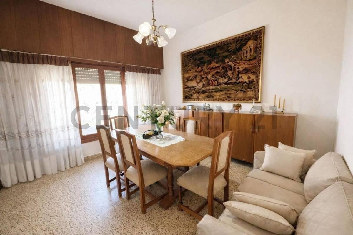 Foto de VENTA CASA 3 AMBIENTES CON PISCINA MORON PALOMAR, imagen 1