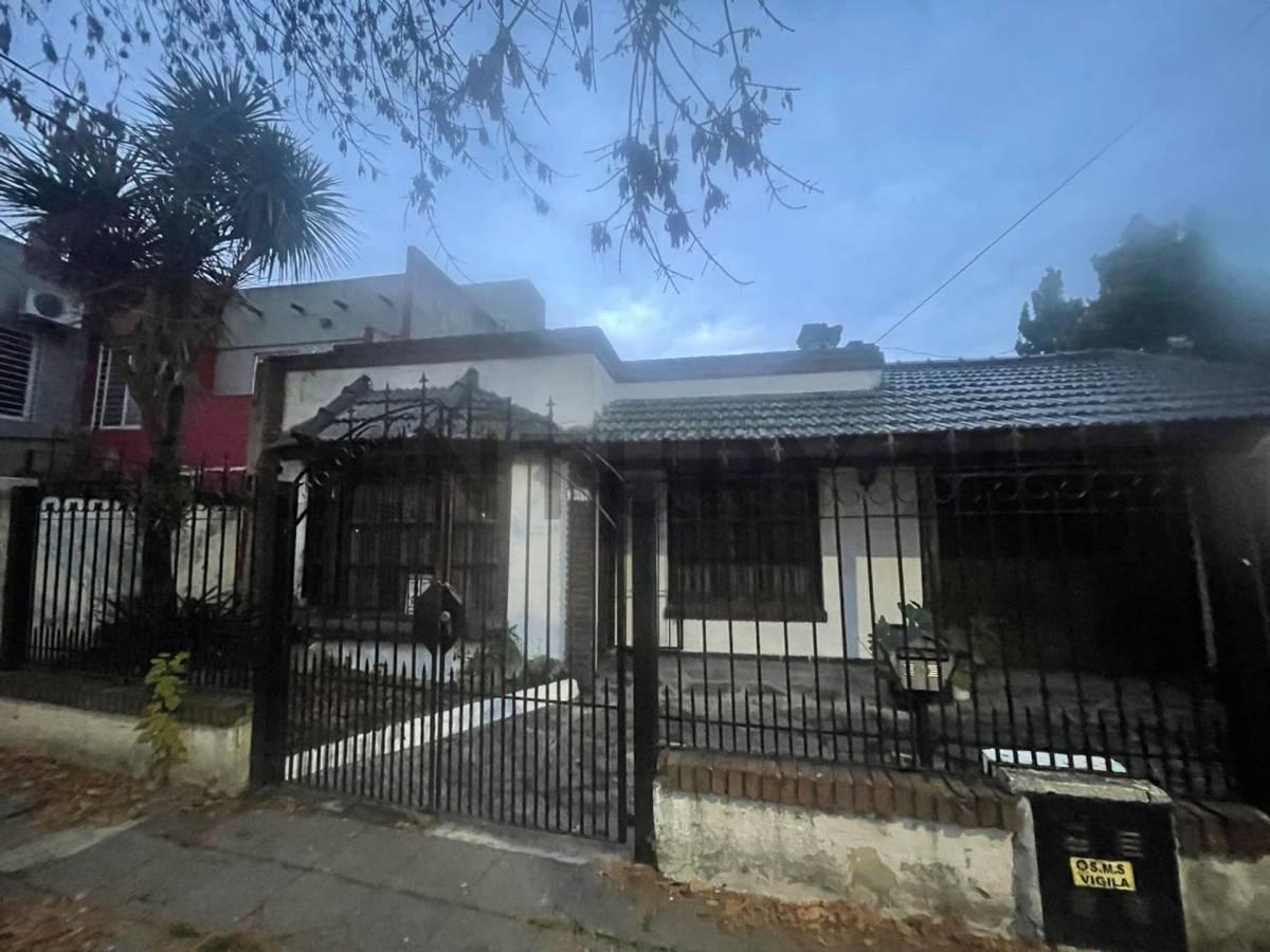 Foto de VENTA CASA 4 AMBIENTES ITUZAINGO NORTE APTA CREDITO, imagen 1