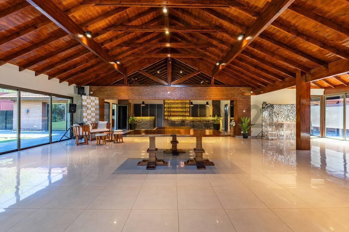 Foto de VENTA PROPIEDAD COMERCIAL / SALON DE FIESTAS / INVERSIÓN – LOTE 1.896, imagen 2