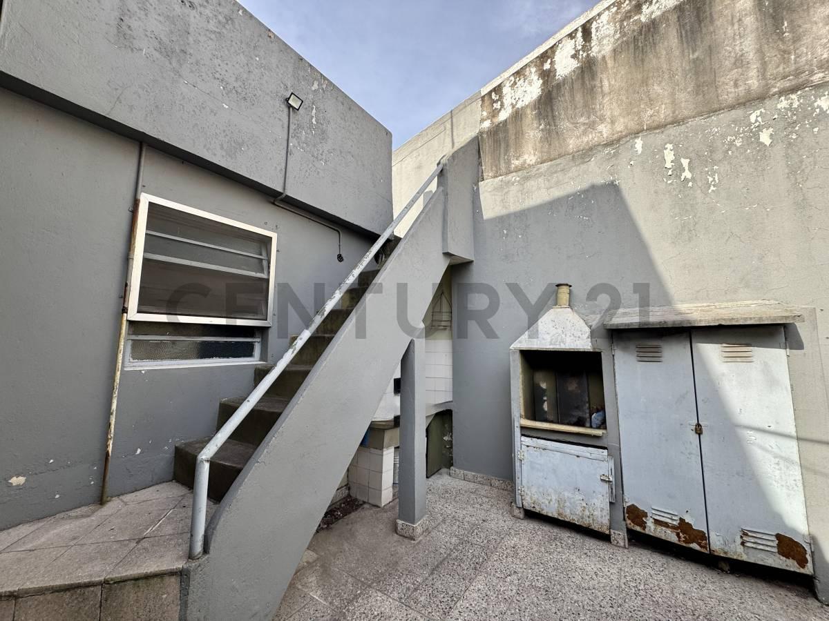 Foto de VENTA CASA 2 AMBIENTES CON GRAN POTENCIAL, imagen 2