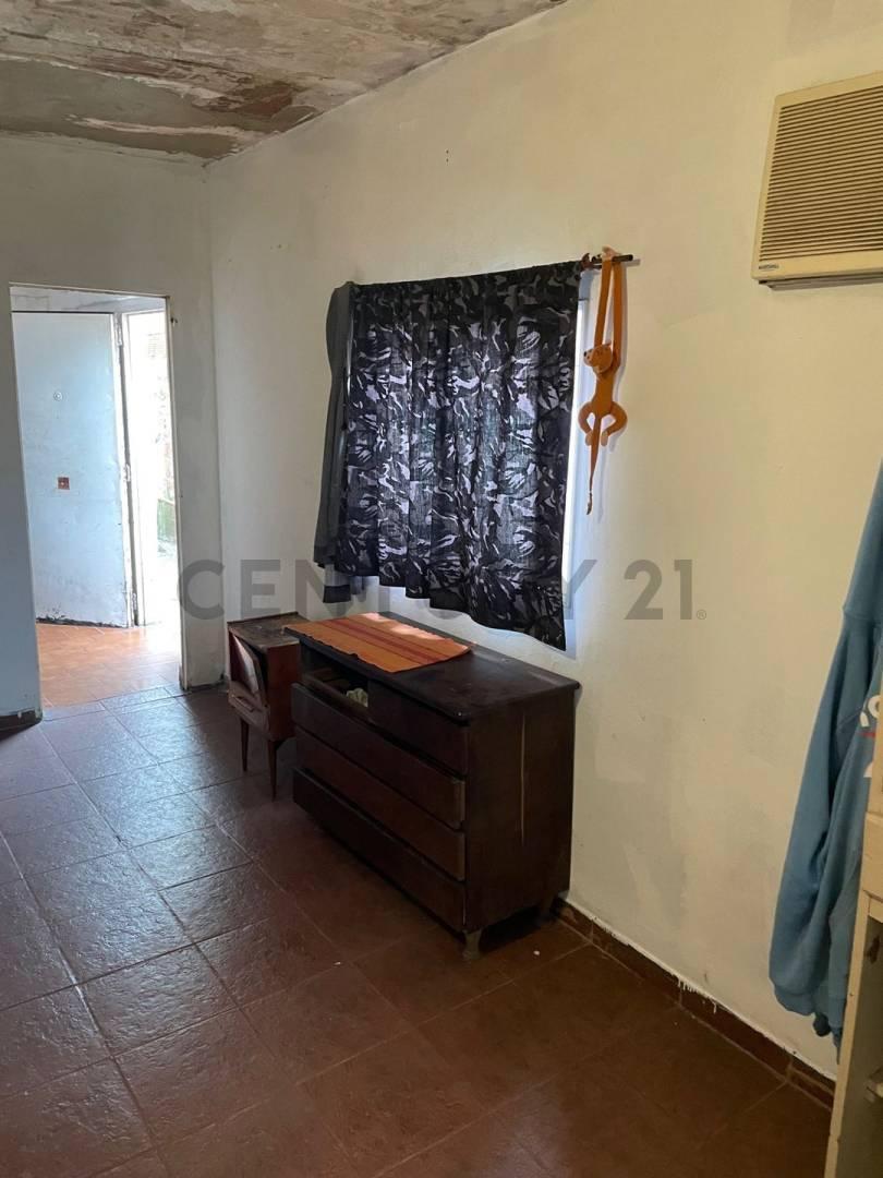 Foto de venta casa multifamiliar 5 ambientes en total Moron, imagen 5