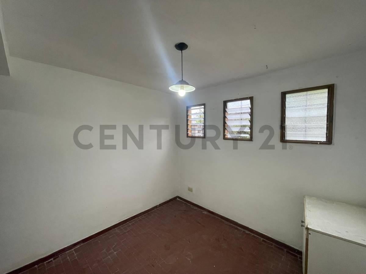 Foto de VENTA PH DOS AMBIENTES EN CASTELAR, imagen 5