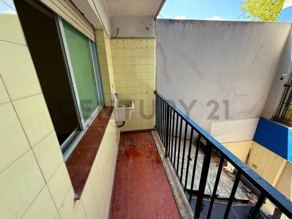 Foto de VENTA DEPARTAMENTO 3 AMBIENTES EN LANÚS OESTE LANUSITA, imagen 2