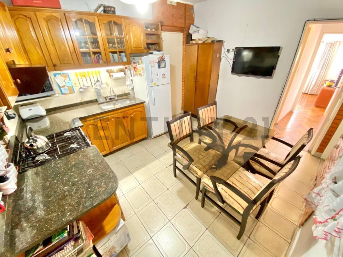 Foto de VENTA DEPARTAMENTO 4 AMBIENTES CON LAVADERO Y BALCON - CENTR, imagen 5