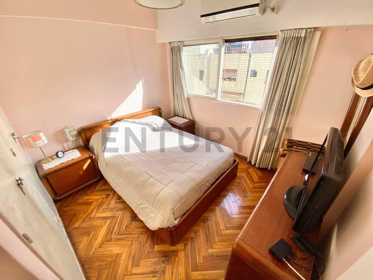 Foto de VENTA DEPARTAMENTO 4 AMBIENTES CON LAVADERO Y BALCON - CENTR, imagen 3