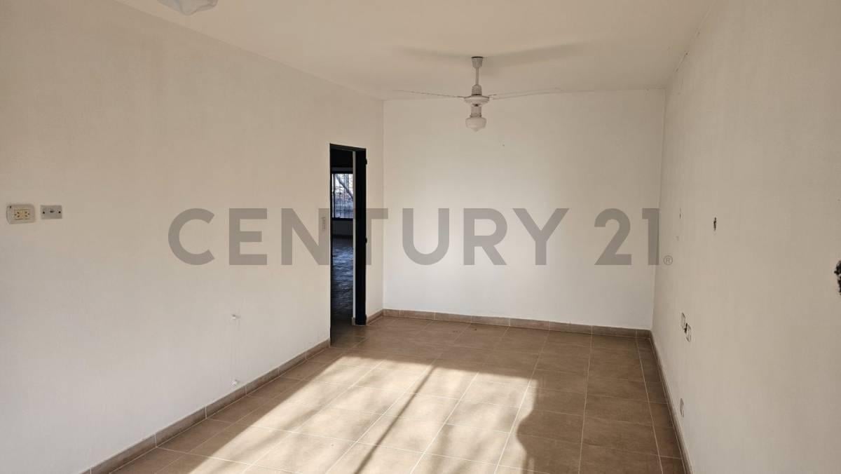Foto de CASA MULTIFAMILIAR VENTA ITUZAINGO IDEAL INVERSOR, imagen 1