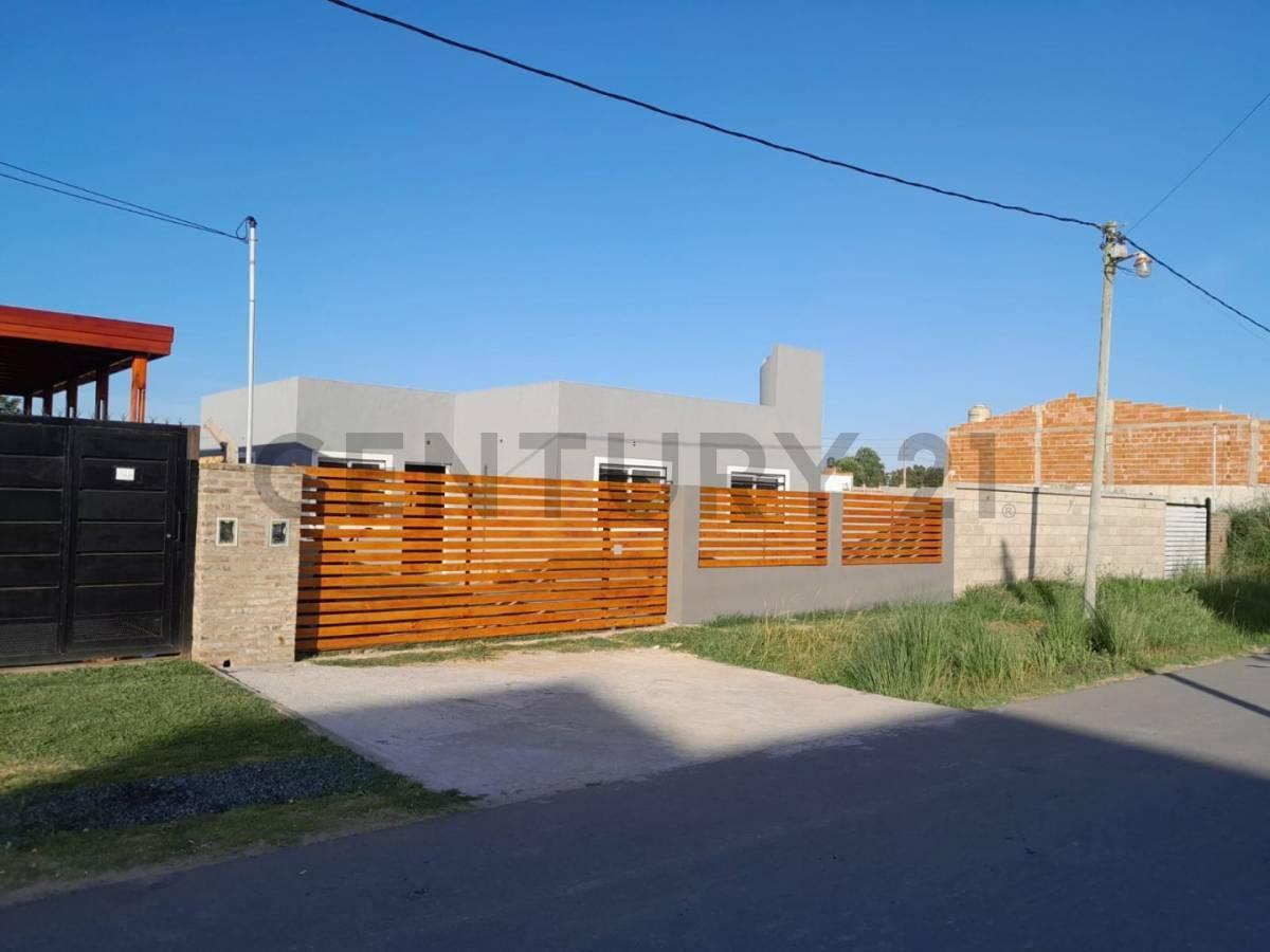 Foto de CASA 4 AMBIENTES CAÑUELAS, imagen 2