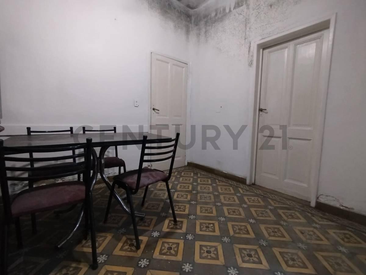 Foto de VENTA CASA 5 AMBIENTES - MORÓN – ¡IDEAL INVERSORES O FAMILIAS!, imagen 2