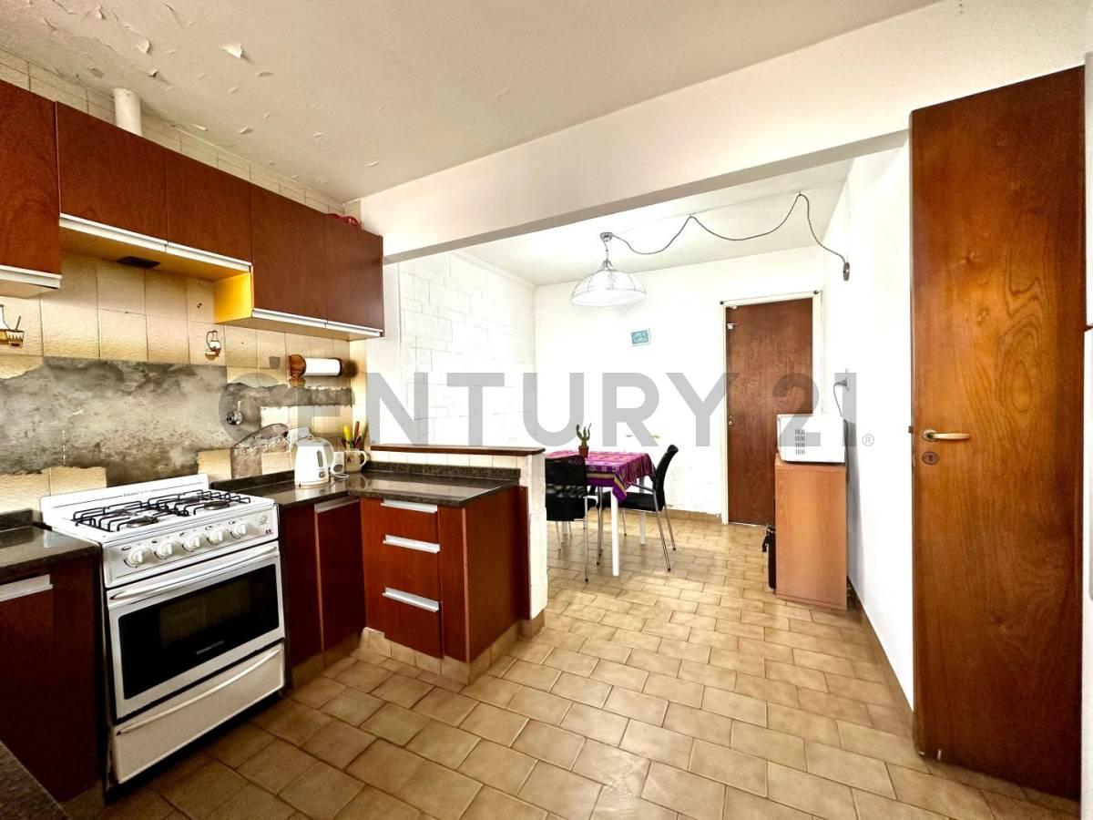 Foto de CASA 3 AMBIENTE VENTA CASTELAR NORTE APTA CREDITO, imagen 5