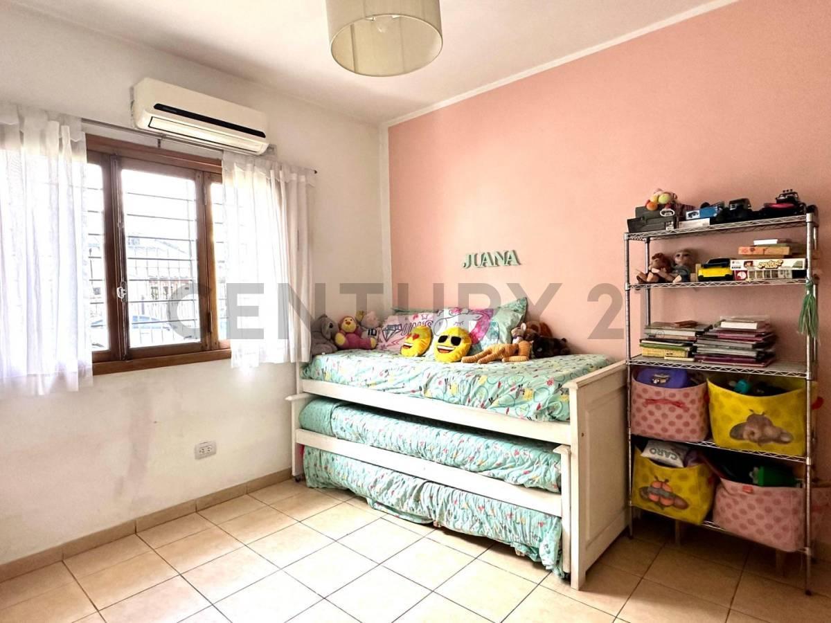 Foto de CASA 3 AMBIENTE VENTA CASTELAR NORTE APTA CREDITO, imagen 2