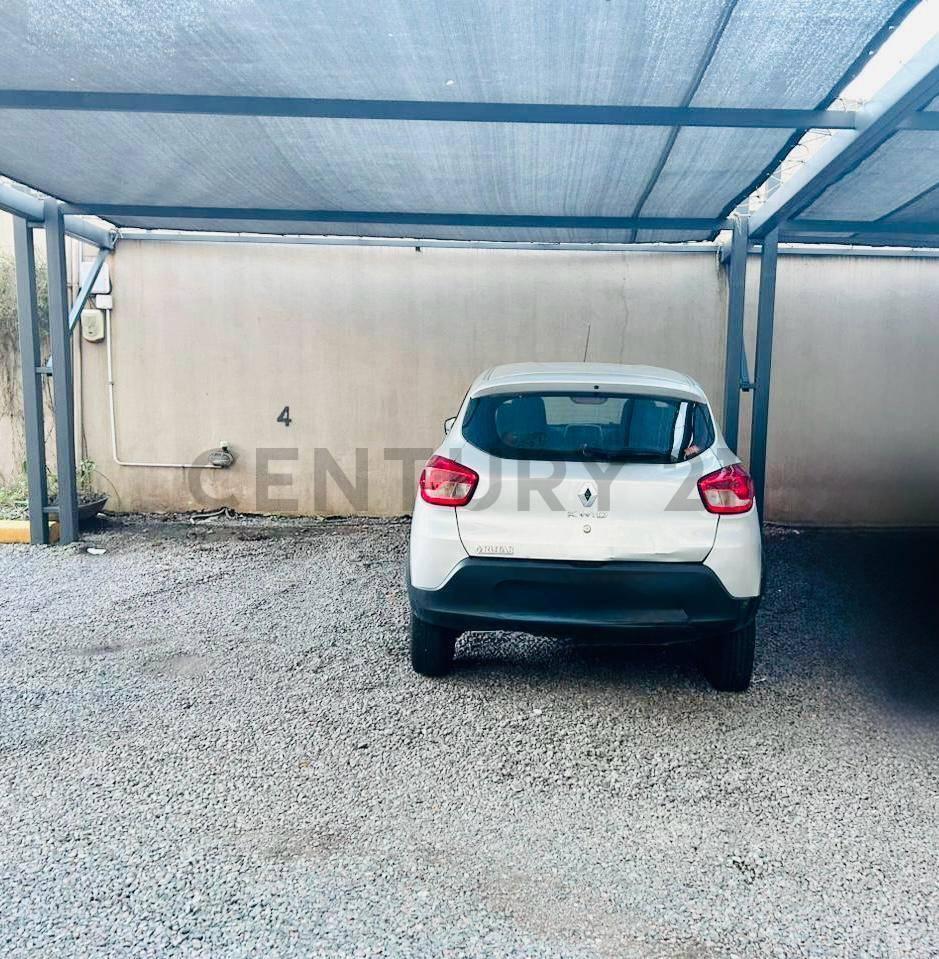 Foto de VENTA COCHERA MORON OPORTUNIDAD BAJAS EXPENSAS, imagen 4