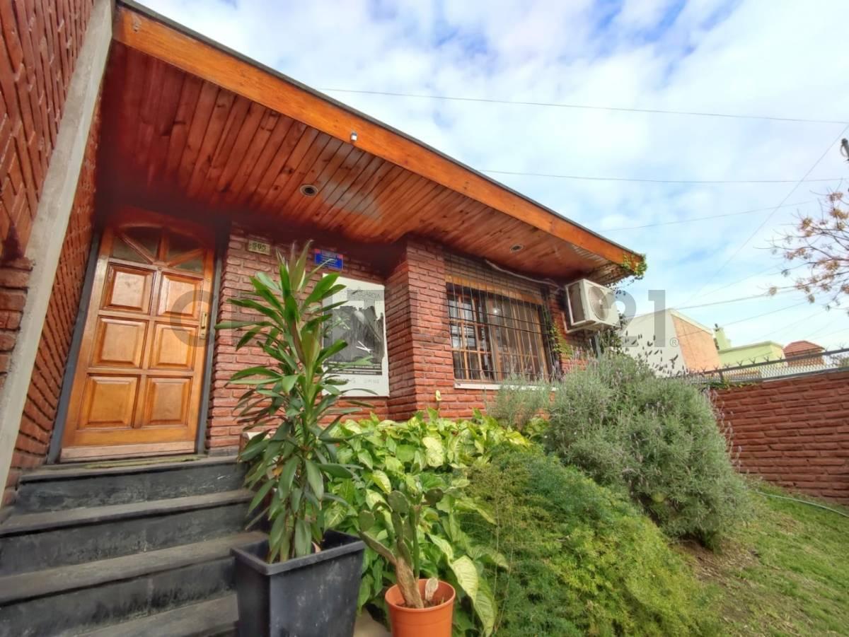 Foto de VENTA CASA 4 AMBIENTES MORENO PARQUE PILETA QUINCHO, imagen 4