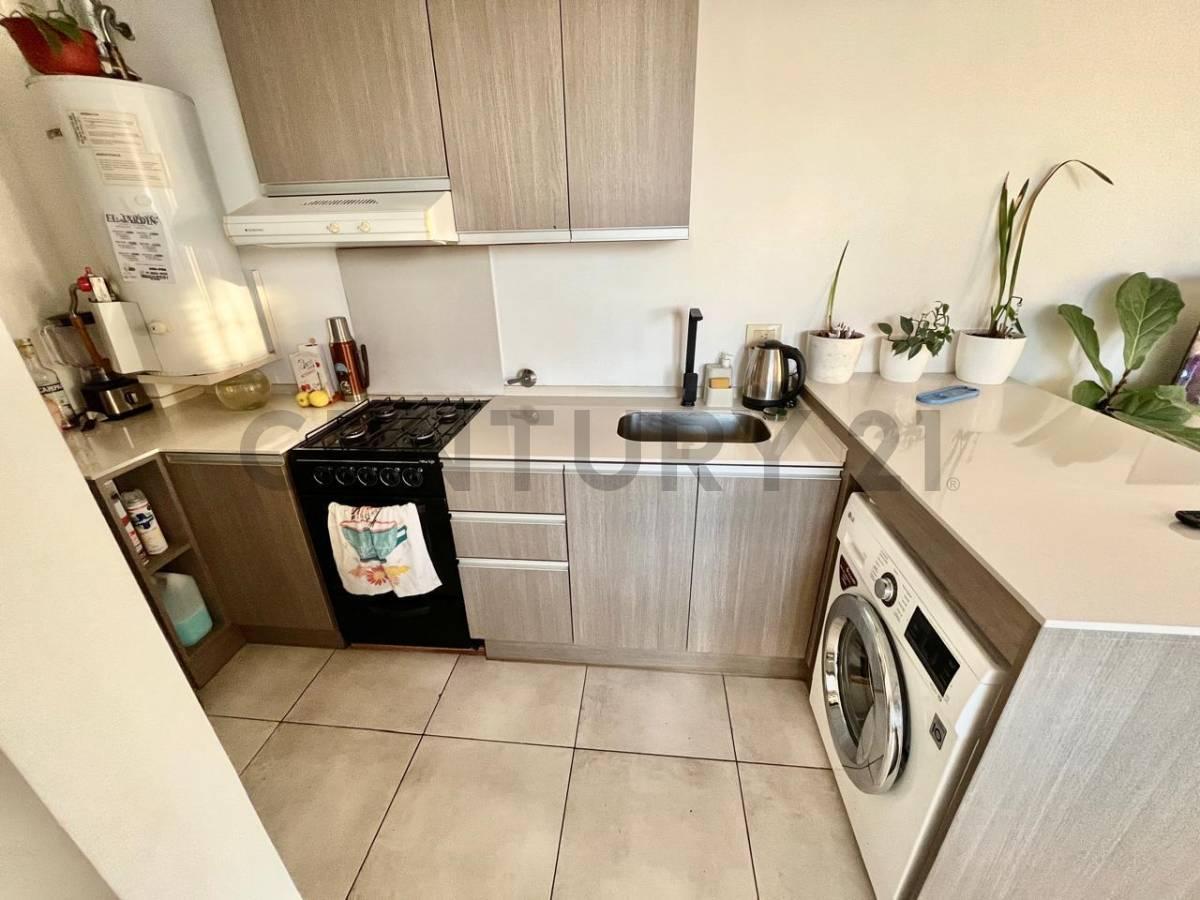 Foto de VENTA DEPARTAMENTO 2 AMBIENTES CASTELAR APTO CREDITO, imagen 2
