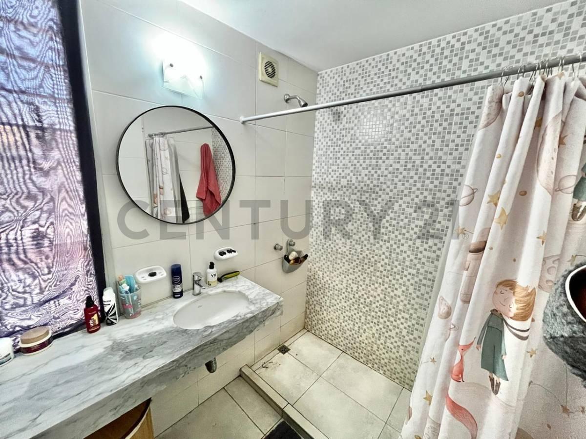Foto de VENTA DEPARTAMENTO 2 AMBIENTES CASTELAR APTO CREDITO, imagen 3