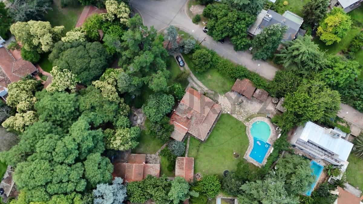 Foto de Venta Lote de 1.587 m² Parque Leloir, con casa a reciclar, pileta y, imagen 3