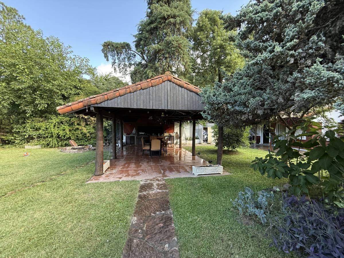 Foto de Venta Lote de 1.587 m² Parque Leloir, con casa a reciclar, pileta y, imagen 4
