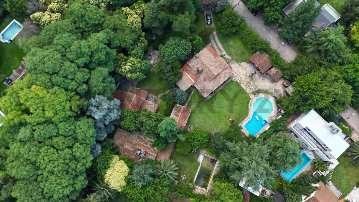 Foto de Venta Lote de 1.587 m² Parque Leloir, con casa a reciclar, pileta y, imagen 1