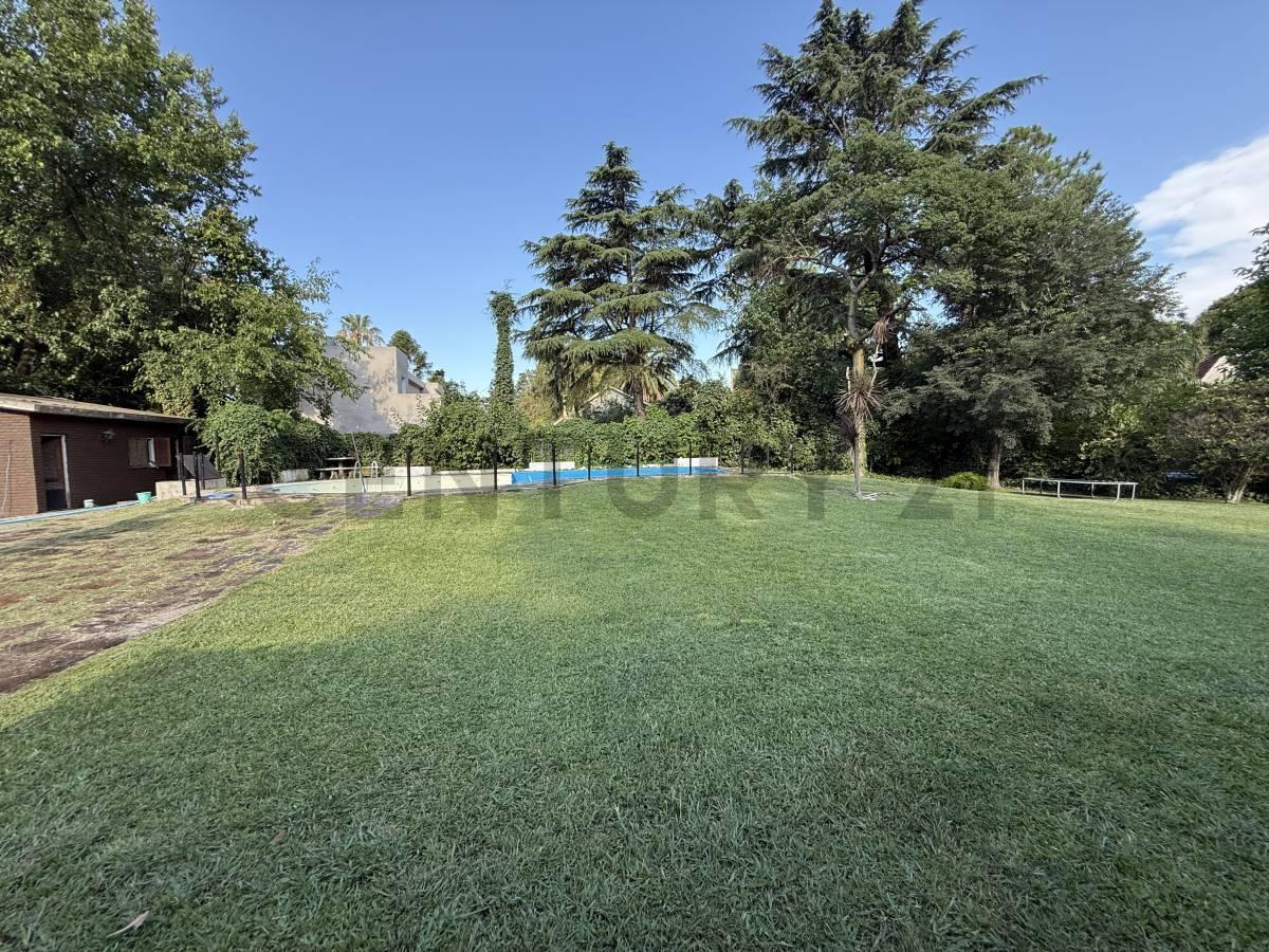 Foto de Venta Lote de 1.587 m² Parque Leloir, con casa a reciclar, pileta y, imagen 5