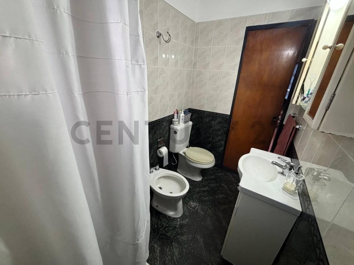 Foto de Venta casa Castelar sur 4 ambientes - Patio, imagen 3