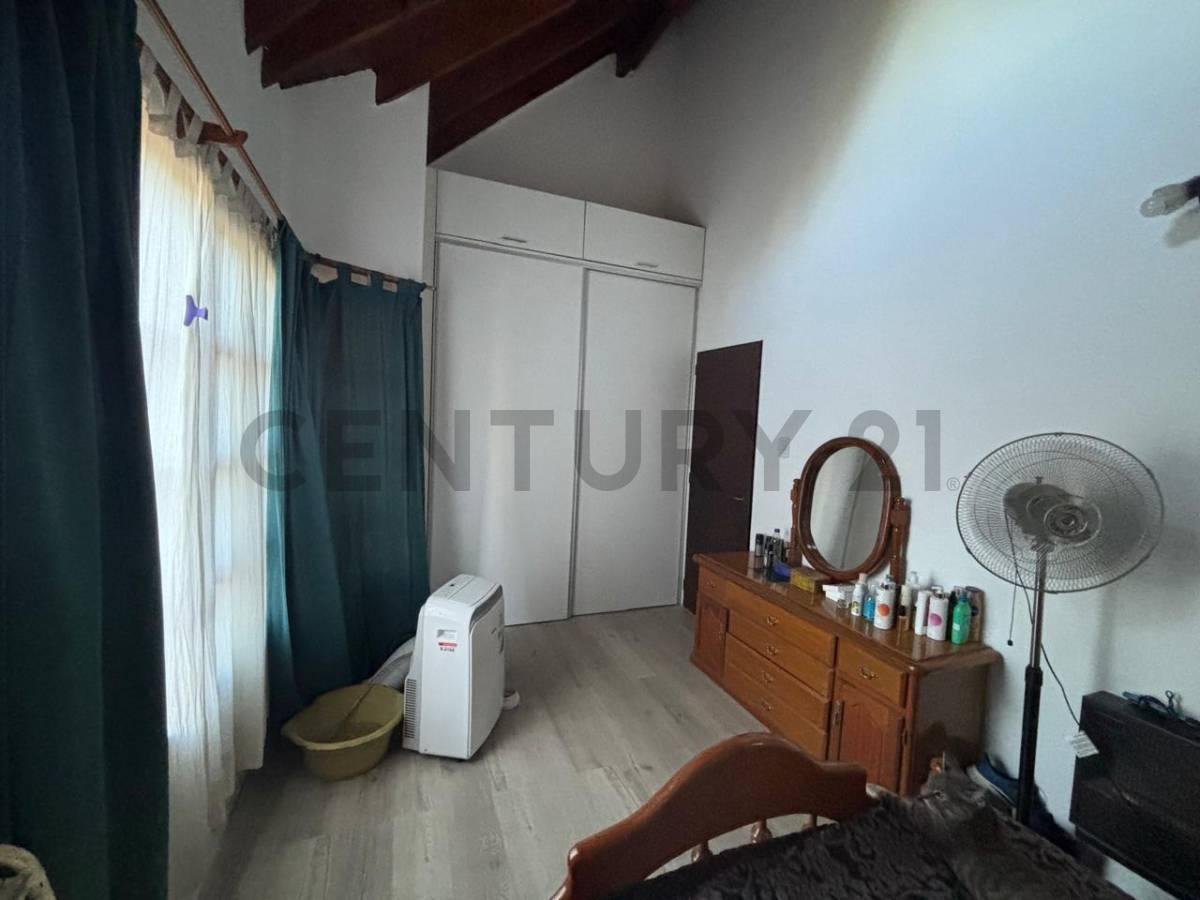 Foto de Venta casa Castelar sur 4 ambientes - Patio, imagen 5