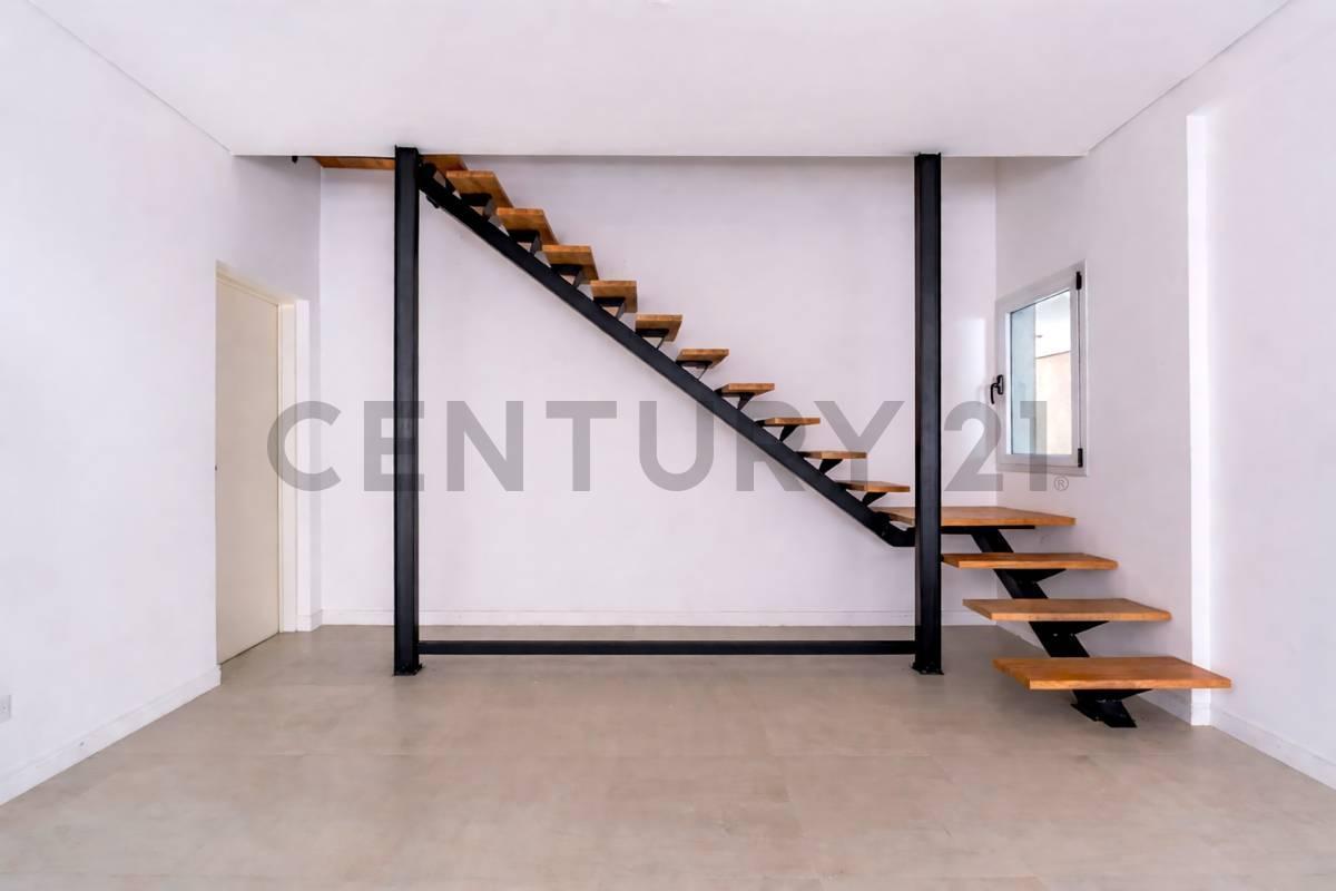 Foto de VENTA TRIPLEX 4 AMBIENTES A ESTRENAR CASTELAR, imagen 4