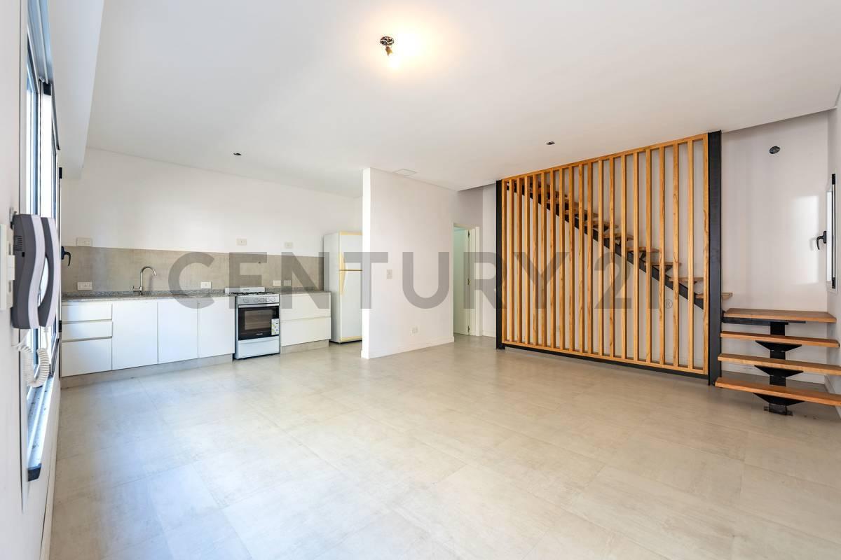 Foto de VENTA TRIPLEX 4 AMBIENTES A ESTRENAR CASTELAR, imagen 2