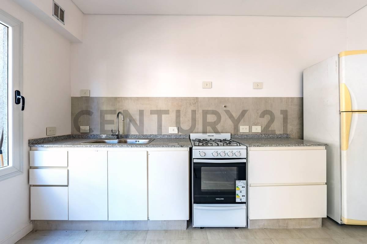 Foto de VENTA TRIPLEX 4 AMBIENTES A ESTRENAR CASTELAR, imagen 5