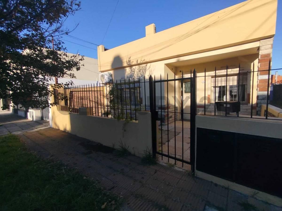 Foto de VENTA PH 3 AMBIENTES ESTILO CASA - HAEDO - COCHERA - APTO CREDITO, imagen 1